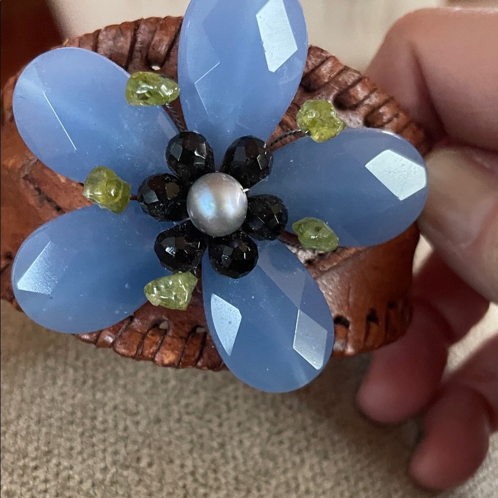 Elegant Blue Floral Leather Bracelet